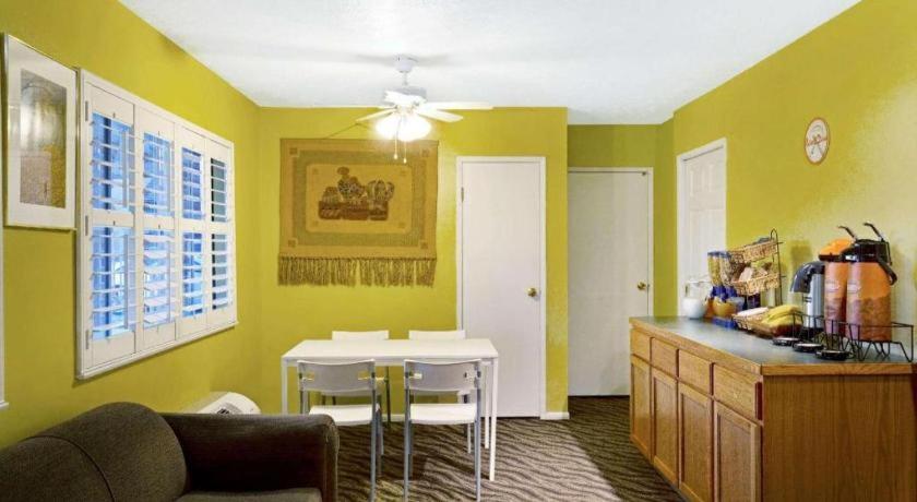 Howard Johnson By Wyndham South Lake Tahoe Exteriér fotografie